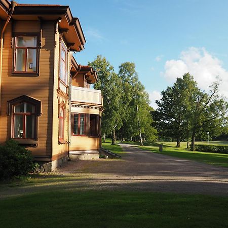 Naeaes Slott Guest House Floda  ภายนอก รูปภาพ