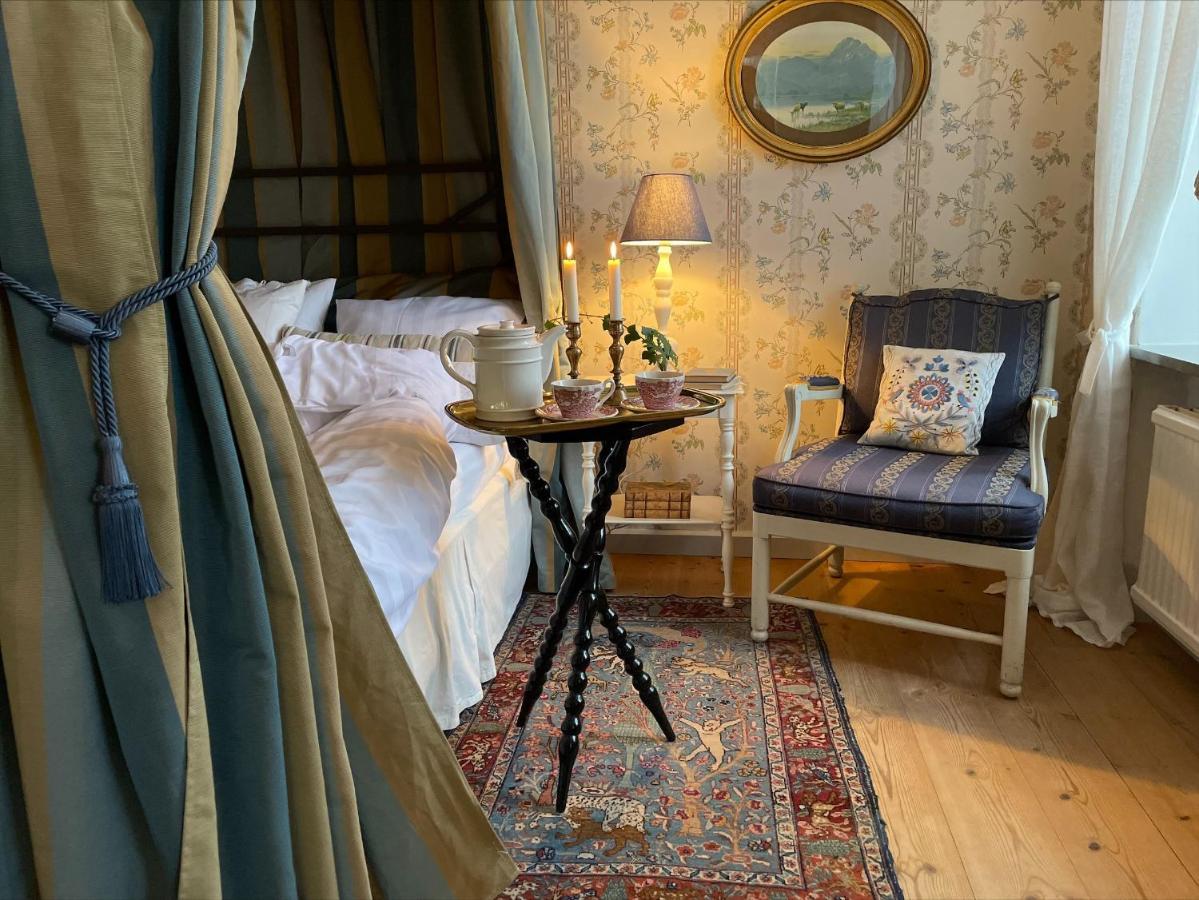 Naeaes Slott Guest House Floda  ภายนอก รูปภาพ