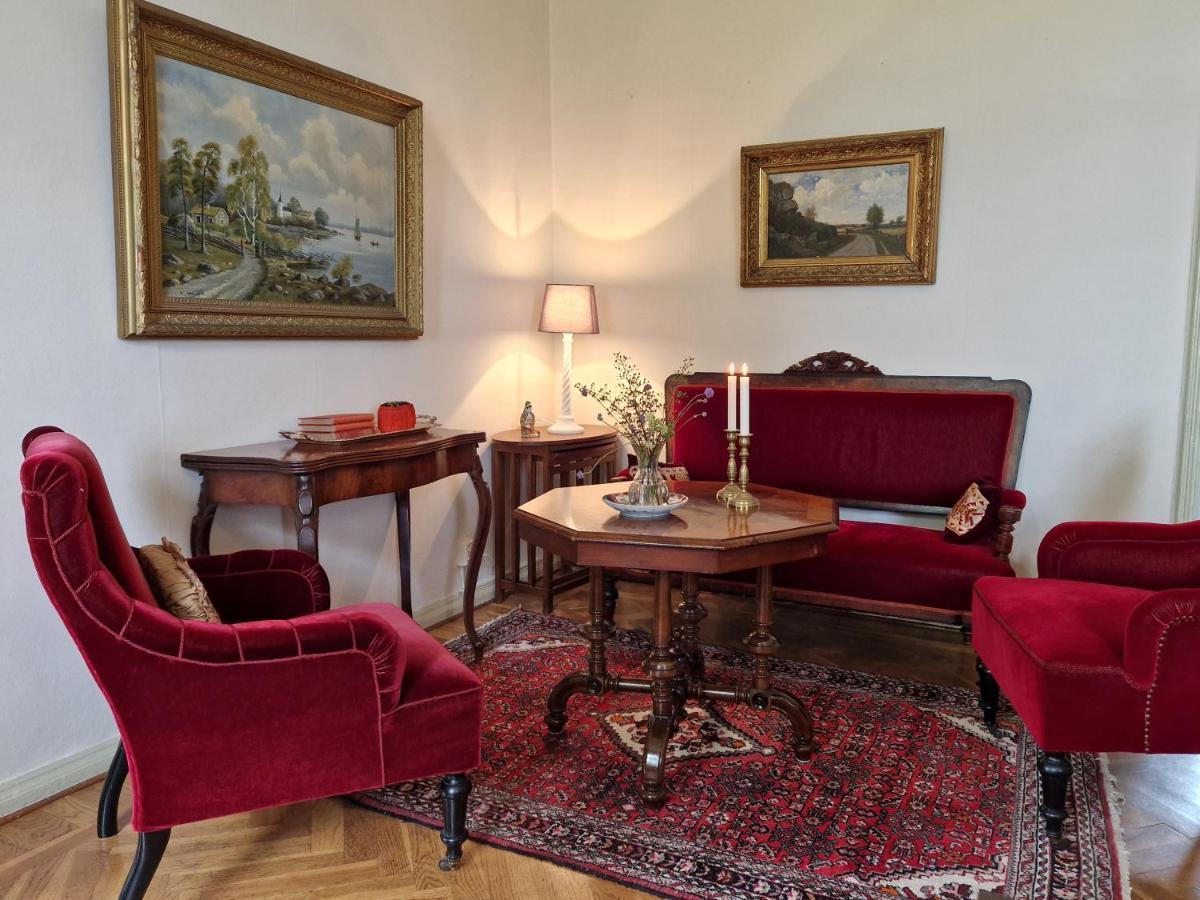 Naeaes Slott Guest House Floda  ภายนอก รูปภาพ