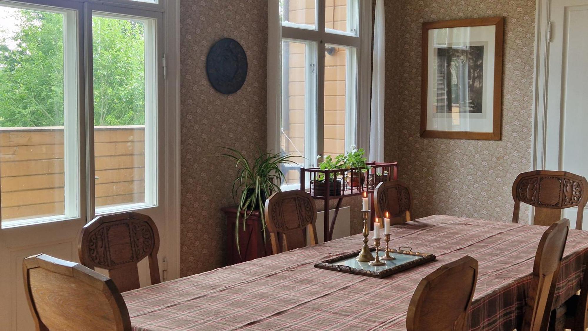 Naeaes Slott Guest House Floda  ภายนอก รูปภาพ