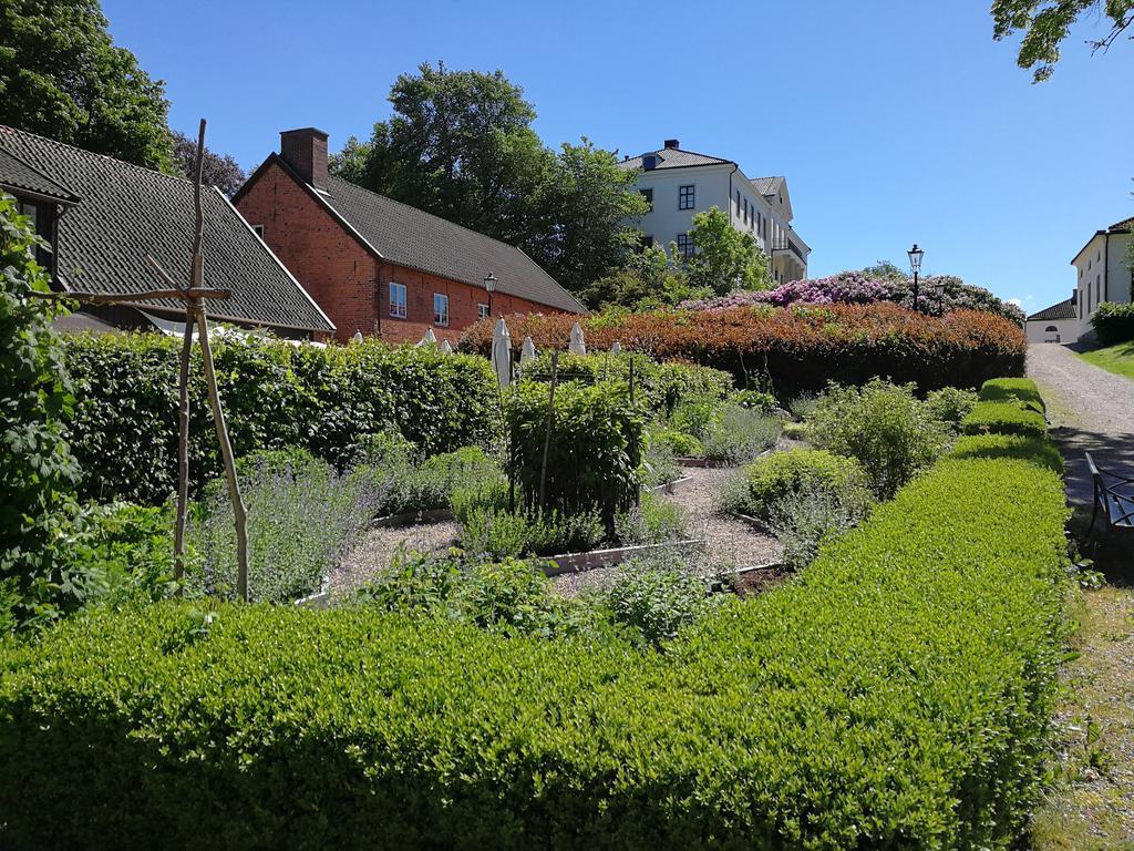 Naeaes Slott Guest House Floda  ภายนอก รูปภาพ