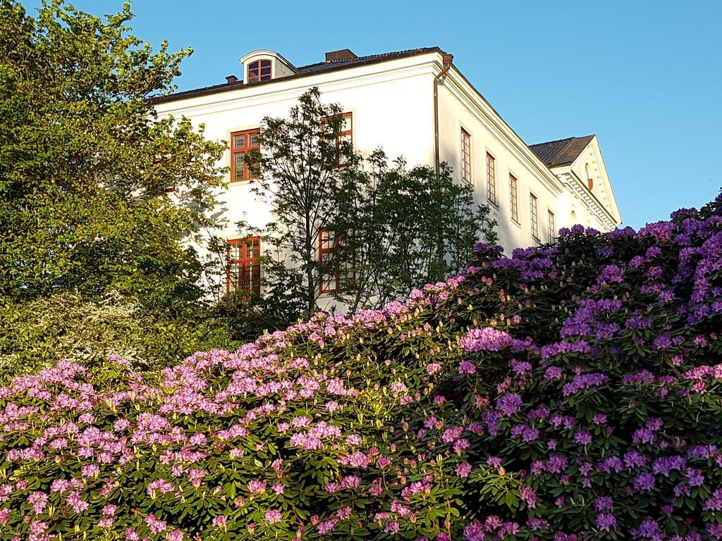 Naeaes Slott Guest House Floda  ภายนอก รูปภาพ
